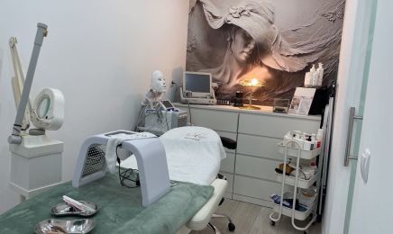 Suna Okyay Beauty & More: Barbershop in Mönchengladbach