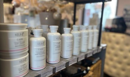 Velvet Hair by Steffie: Friseur in Sünching