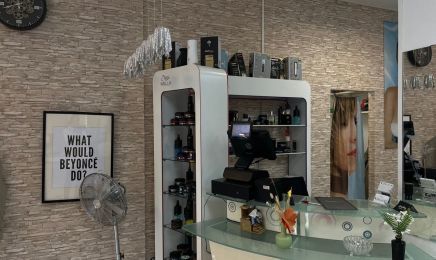 Salar Cut: Kosmetikstudio in München