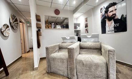 Salon by Medes Hair  : Manucure à Marignane