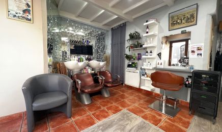 5 grand rue coiffure : Coiffeur à Fontvieille