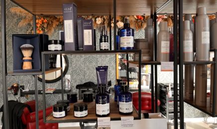 Mlle C. Coiffeur-Barbier  : Barbier à Saint-Gildas-des-Bois