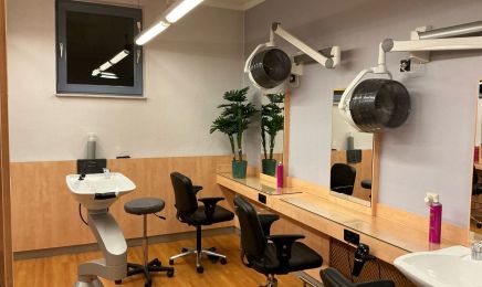 Ulrich Niermann Friseursalon: Kosmetikstudio in Borken