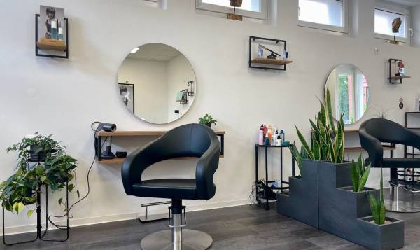 Calligraphy Hair Martina Bark