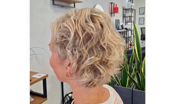 Calligraphy Hair Martina Bark