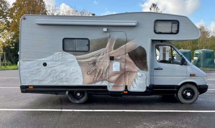 Beauty’s van salon : Manucure à Quimper