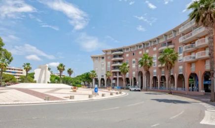 Derm'art Beauty - Cils & soins de beauté : Institut de beauté à Fréjus