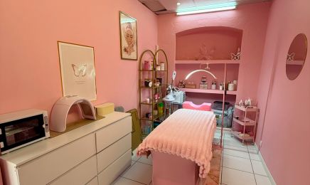 Paradise House by Caarla : Institut de beauté à Vallauris