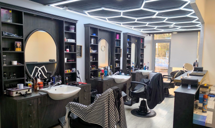 Haute Coiffure Villedieu : Institut de beauté à Élancourt