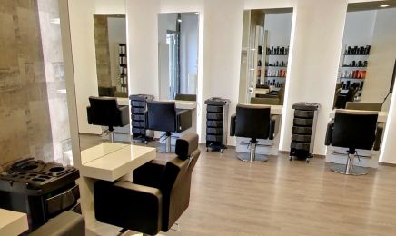 Salon Kaiser Safiye: Kosmetikstudio in Frankfurt am Main