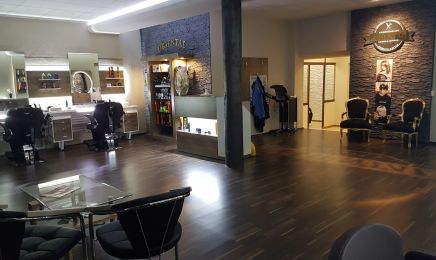 MR ORIENTAL HAIR CUTS & STYLE Recke: Kosmetikstudio in Recke