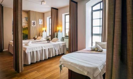 WHITE LOTUS Thai-Massage & Wellness: Kosmetikstudio in Regenstauf
