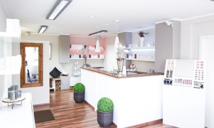 hand:sam Cosmetics: Kosmetikstudio in Neufahrn bei Freising