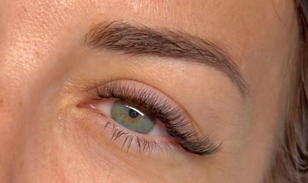 EYES&BROWS BEAUTY : Institut de beauté à Les Roches-de-Condrieu