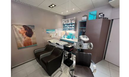 Aqua salon : Manucure à Châteaumeillant