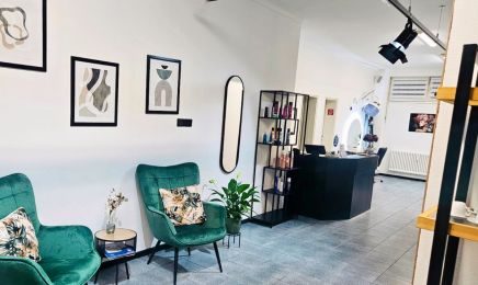 Cutaliya: Kosmetikstudio in Unterhaching