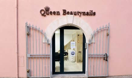 Queen Beautynails  : Manucure à  Hyères