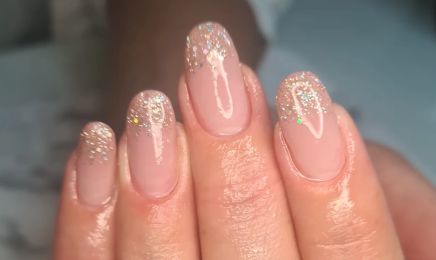 Ongles & paillettes (salon de coiffure "oxysens") : Manucure à Saint-Genis-les-Ollières
