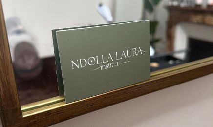 Institut Ndolla Laura  : Coiffeur à Lunéville