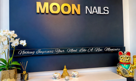 Moon Nails: Nagelstudio in Frankfurt am Main