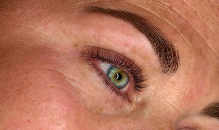Les Soins de Pau' - Maquillage permanent des sourcils : Institut de beauté à Betton