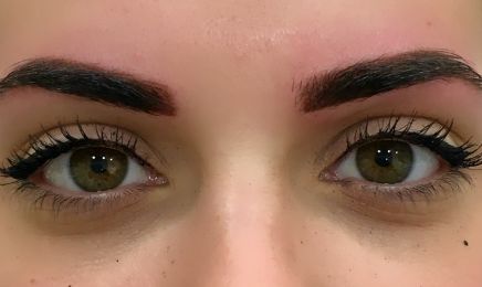 L’Essentie´L - Maquillage permanent / Extensions cils : Institut de beauté à Marignane