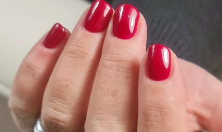 SG Coiffure : Manucure à Pluguffan