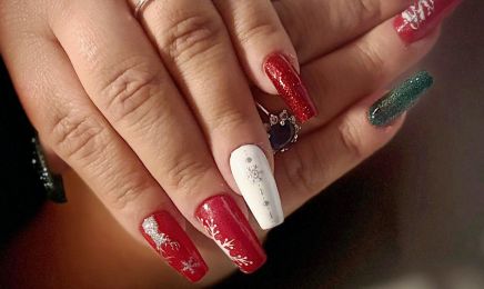 Nails by M : Institut de beauté à Audenge