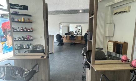 Le Salon Avec Y : Coiffeur à Brunoy