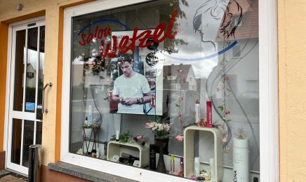 Salon Wetzel: Friseur in Borken
