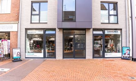 Frechen- Diamond Nail & Beauty GmbH: Kosmetikstudio in Frechen