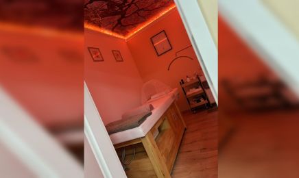 Italian Art: Friseur in Miltenberg