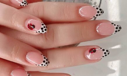 Anna Nails: Nagelstudio in Stein