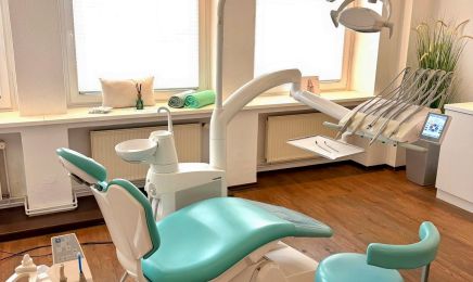 Mundgesundheit Diana Qoli | Privat Dental Lounge | Dentalhygiene: Kosmetikstudio in Hildesheim