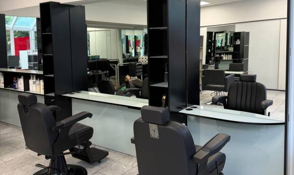 Friseurmeisterei Püth by Momo