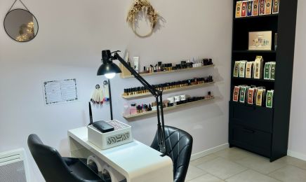 L'instant Coiffure & Beauté : Manucure à Burie