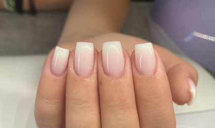 CV Nails 13 : Manucure à Auriol