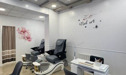 Lisa Beauté Nails. : Manucure à Montrouge