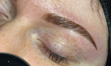 Qalia Brow : Institut de beauté à Épinal