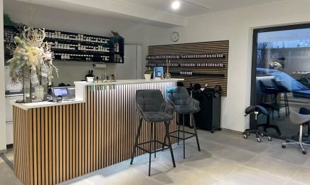 Rina's Haarwerk: Friseur in Montabaur