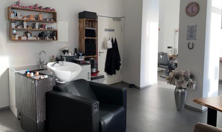 Hair Art Daniela Wessolowski: Friseur in Düsseldorf