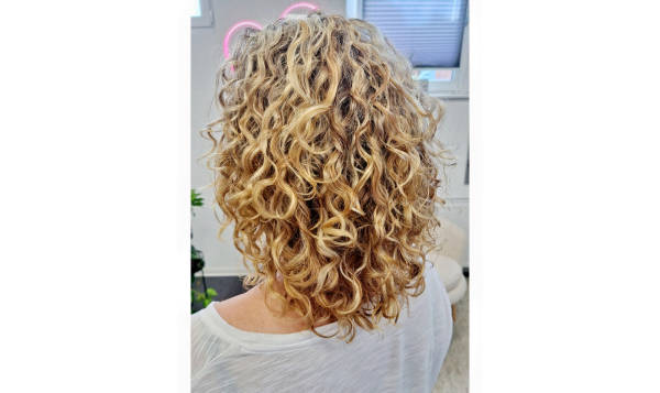 Calligraphy Hair Martina Bark