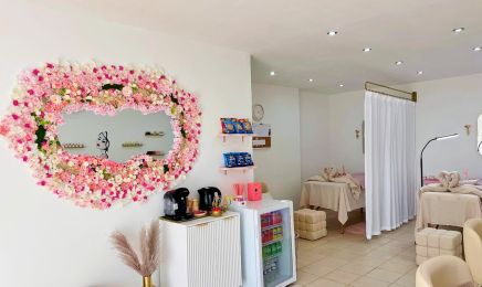 MENO BEAUTY SALON - Puget sur Argens  : Manucure à Puget-sur-Argens