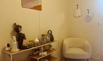 Glow Up : Manucure à Sillingy