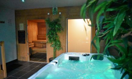 Le Carré Zen : Spa à Le Thour