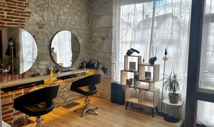 Le Petit Salon : Coiffeur à Le Vignon-en-Quercy