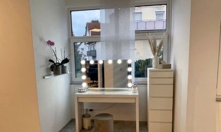 Noras Haarwerk: Kosmetikstudio in Großbettlingen