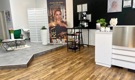 Kosmetikstudio Reverans: Nagelstudio in Bad Saulgau
