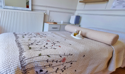Nuit de jeunesse : Institut de beauté à Montreuil