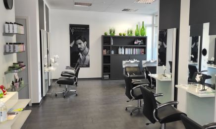 Fiala Hairfashion: Friseur in Ludwigsburg